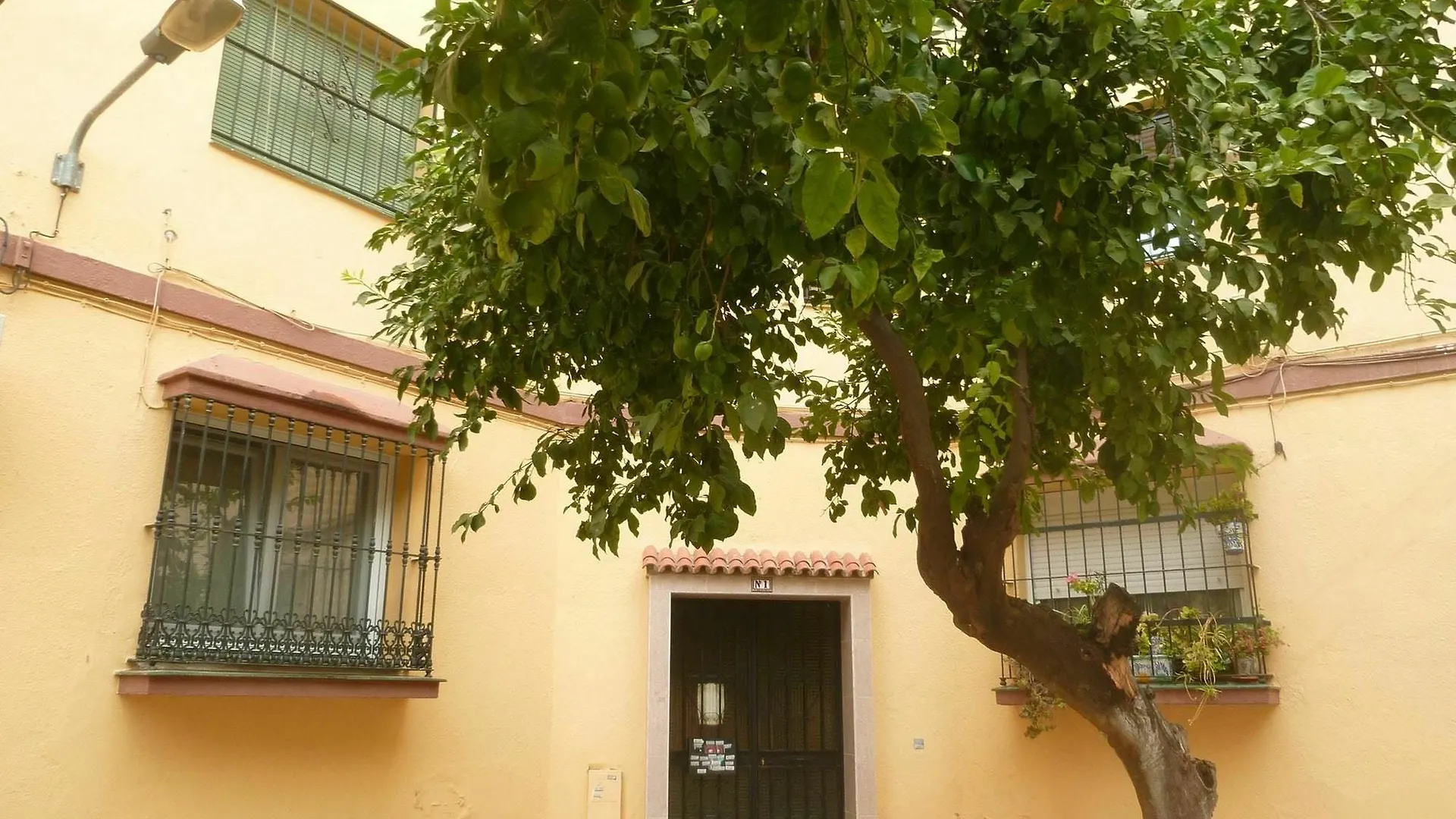 Apartment With 2 Bedrooms In Sevilla, With Wifi