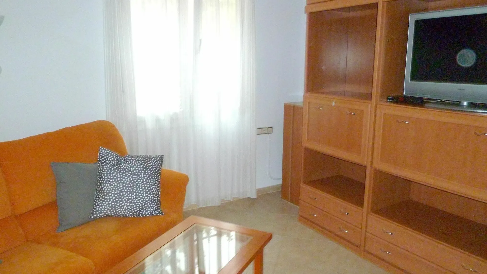 Kontakte von Apartment With 2 Bedrooms In Sevilla, With Wifi