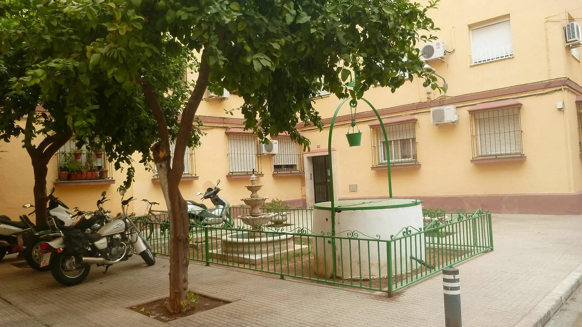 Apartment With 2 Bedrooms In Sevilla, With Wifi